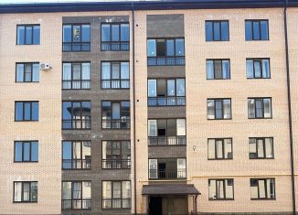 Продается 3-ком. квартира, 100 м2, Владикавказ, улица Хадарцева, 29Б