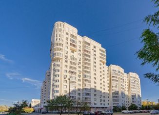 Продам 2-ком. квартиру, 48.2 м2, Екатеринбург, улица Фурманова, 123