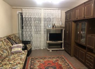 Аренда трехкомнатной квартиры, 68 м2, Артёмовский, улица Полярников, 29