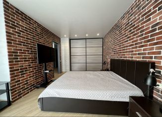 Сдаю в аренду 2-ком. квартиру, 60 м2, Саратов, Вольская улица, 2Дк1