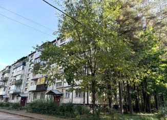 3-комнатная квартира в аренду, 61.5 м2, городской посёлок Вырица, Оредежская улица, 4