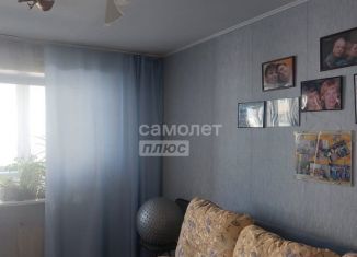 Продажа 2-комнатной квартиры, 48 м2, Омск, улица Чапаева, 81