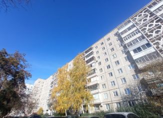 Продам 3-ком. квартиру, 60 м2, Свердловская область, Октябрьский проспект, 6