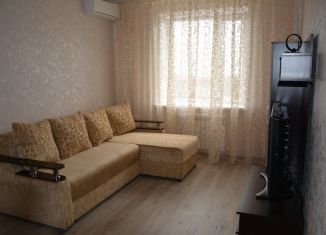 Аренда 1-ком. квартиры, 42 м2, Ейск, улица Энгельса