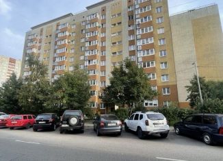 Продам 3-комнатную квартиру, 75.2 м2, Калининград, улица Юрия Маточкина, 5