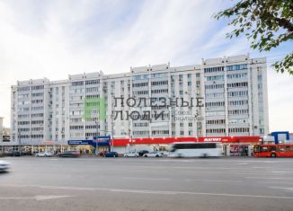 Продажа трехкомнатной квартиры, 60 м2, Казань, улица Татарстан, 18