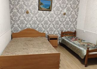 Сдаю 2-ком. квартиру, 50 м2, Сочи, улица Ушакова, 17/2