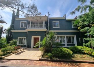 Сдается в аренду дом, 300 м2, Сочи, микрорайон Новая Мацеста, Курортный проспект, 120к4