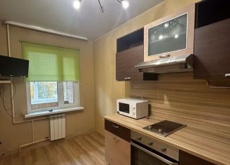 Сдача в аренду 2-ком. квартиры, 55 м2, Иркутск, улица Баумана, 193