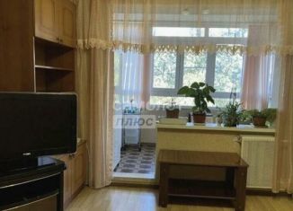 Продаю двухкомнатную квартиру, 56 м2, Краснодарский край, улица Макаренко, 20