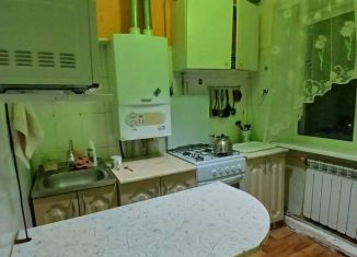 Сдается в аренду 3-ком. квартира, 50 м2, Крымск, улица Лермонтова, 6