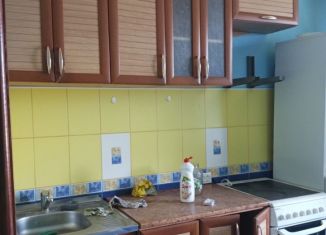 Аренда трехкомнатной квартиры, 65 м2, Черногорск, улица Чапаева, 49