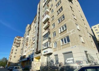 Продается 2-комнатная квартира, 47.4 м2, Екатеринбург, метро Уралмаш, улица Ильича, 40