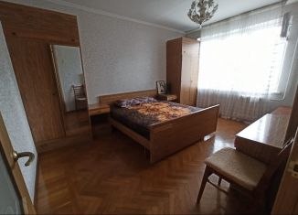 Продажа 2-ком. квартиры, 48 м2, Владикавказ, улица Цоколаева, 10к1, 9-й микрорайон