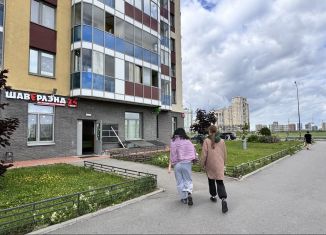 Сдаю торговую площадь, 75 м2, Бугры, Петровский бульвар, 25