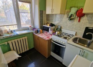 Продается трехкомнатная квартира, 58 м2, Куровское, Совхозная улица, 15