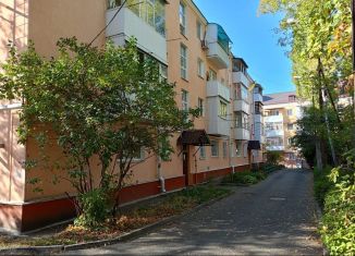 Продается 3-ком. квартира, 56 м2, Ставропольский край, улица Ломоносова, 32