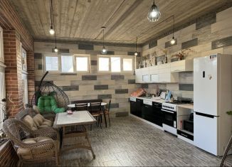 Продается дом, 270 м2, село Манаскент, улица 6-я Линия, 12