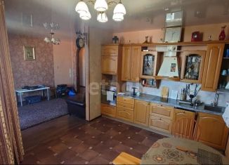 Сдаю в аренду 2-ком. квартиру, 92 м2, Бердск, улица Карла Маркса, 21