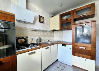 Продам 4-комнатную квартиру, 86.4 м2, Сыктывкар, Тентюковская улица, 115