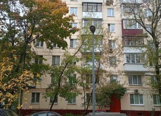 Сдается в аренду 2-комнатная квартира, 45 м2, Москва, улица Константинова, 5