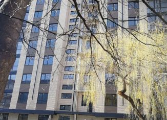 Продается 2-комнатная квартира, 62 м2, Карачаево-Черкесия, улица Космонавтов, 22Б