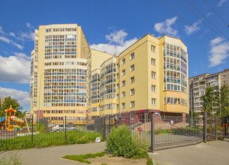 Продается 3-комнатная квартира, 73 м2, Екатеринбург, улица Бебеля, 144, метро Уральская