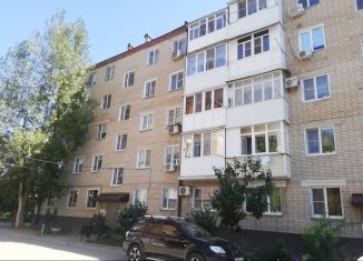 Продается 3-комнатная квартира, 60.9 м2, Сальск, улица Дзержинского, 64