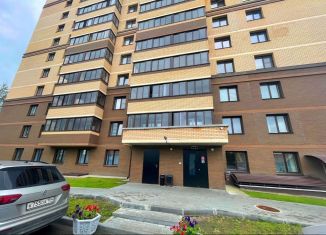 Продам однокомнатную квартиру, 44 м2, Новосибирск, улица Авиастроителей, 18, метро Золотая Нива