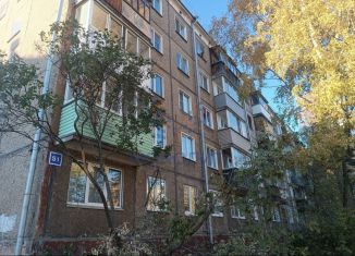 Продается двухкомнатная квартира, 47 м2, Кировская область, улица Чапаева, 51