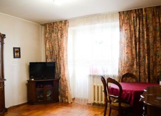 Продается 3-ком. квартира, 91 м2, Казань, улица Павлюхина, 104, Приволжский район