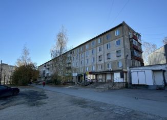 Продается 2-комнатная квартира, 45.9 м2, Пермский край, улица Мира, 85