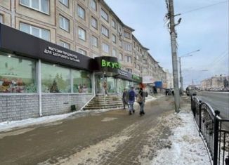 Сдам в аренду двухкомнатную квартиру, 43 м2, Калуга, улица Кирова, 64, Ленинский округ