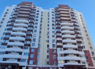 Сдаю 3-комнатную квартиру, 81 м2, Оренбург, Высотная улица, 4