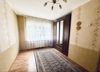 Продам 4-комнатную квартиру, 57.5 м2, Казань, улица Курчатова, 4