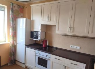 Сдаю 2-ком. квартиру, 60 м2, Москва, улица Академика Анохина, 34к2