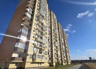 Продается 1-ком. квартира, 45 м2, Астрахань, улица Трофимова, 6, Советский район