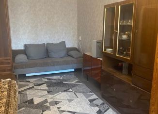 Продам 1-комнатную квартиру, 38 м2, Лобня, улица Булычёва, 12