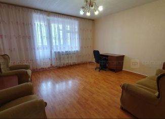 Продам 2-ком. квартиру, 70.5 м2, Казань, улица Толбухина, 11