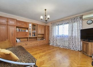 Продаю 3-ком. квартиру, 63 м2, Краснодар, улица Александра Покрышкина, 20, микрорайон Энка (имени Маршала Жукова)