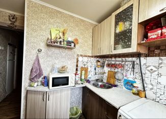 Продается 3-комнатная квартира, 57.7 м2, Абакан, улица Будённого, 80