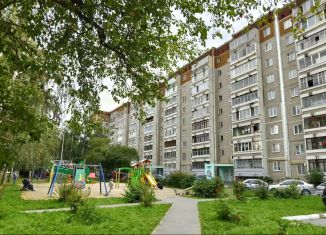 Сдам 3-ком. квартиру, 64 м2, Екатеринбург, улица Академика Постовского, 12А