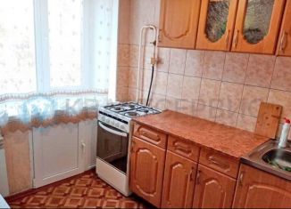 Продается трехкомнатная квартира, 42 м2, Омск, улица Энтузиастов, 31Б