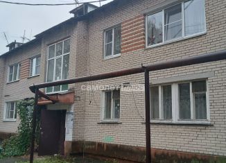 Трехкомнатная квартира на продажу, 55 м2, посёлок Елизаветино, Центральная улица, 26