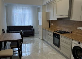 Сдается в аренду 1-ком. квартира, 60 м2, Дагестан, улица Строителей КОРа, 83