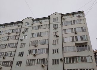 Сдам 1-комнатную квартиру, 36 м2, Пятигорск, улица Нежнова, 21к2, ЖК Престиж