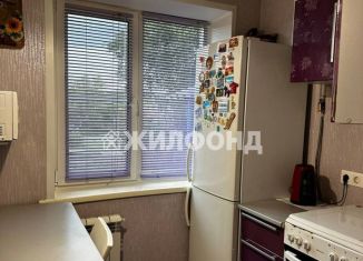 Продам 2-ком. квартиру, 47 м2, Кемеровская область, Центральная улица, 23