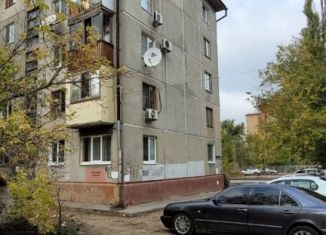 Продаю трехкомнатную квартиру, 58.7 м2, Волгоград, улица Дзержинского, 47, Тракторозаводский район