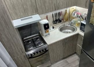 Сдам 1-ком. квартиру, 30 м2, Тюменская область, улица Республики, 192