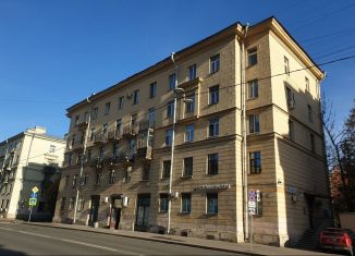 Продам 2-комнатную квартиру, 55.6 м2, Санкт-Петербург, Большеохтинский проспект, 37, метро Площадь Ленина